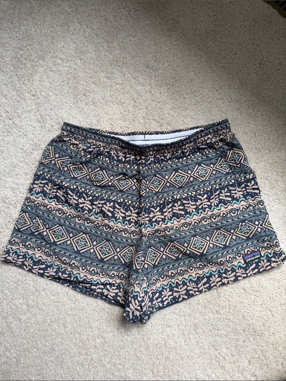 Patagonia Geometric Print Elastic Waist Shorts in Navy & Teal- small, worn once